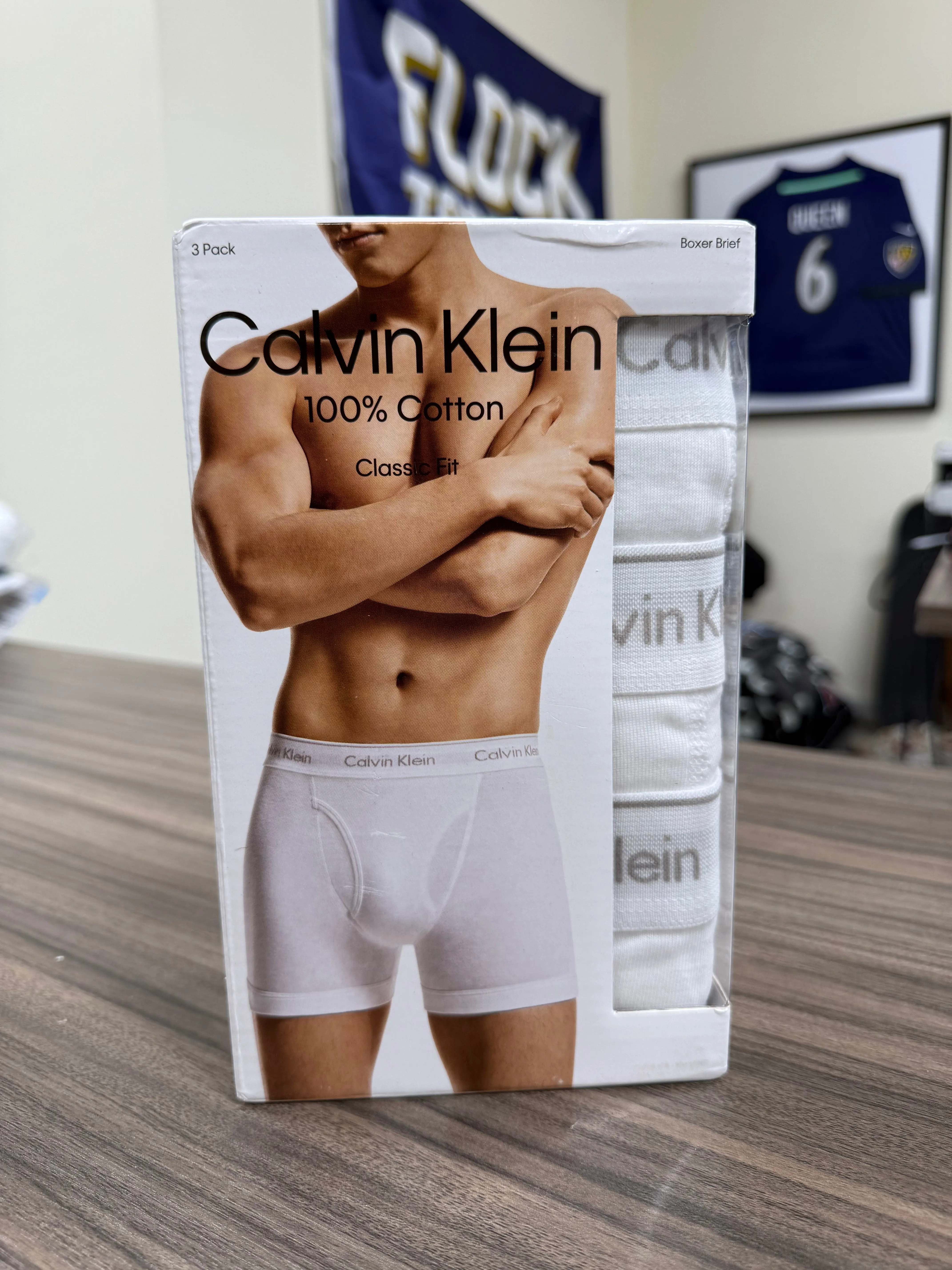 Calvin Klein Underwear (3 Packs)   Hanes (2 Packs)
