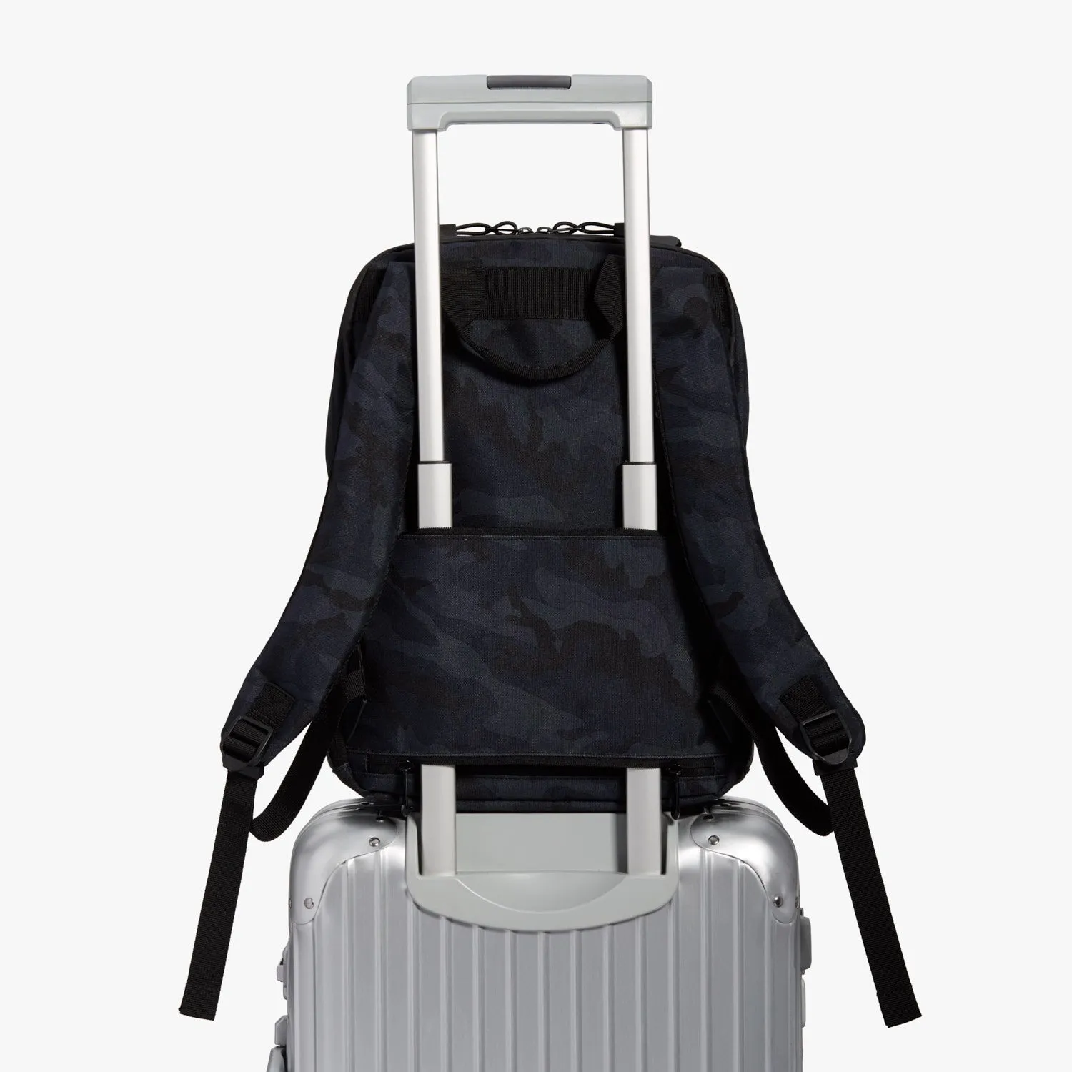 The Hanover 2 - 600D Recycled Poly - Navy Camo